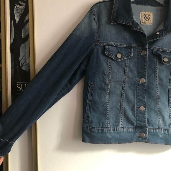Jean jacket - Picture 5 of 8
